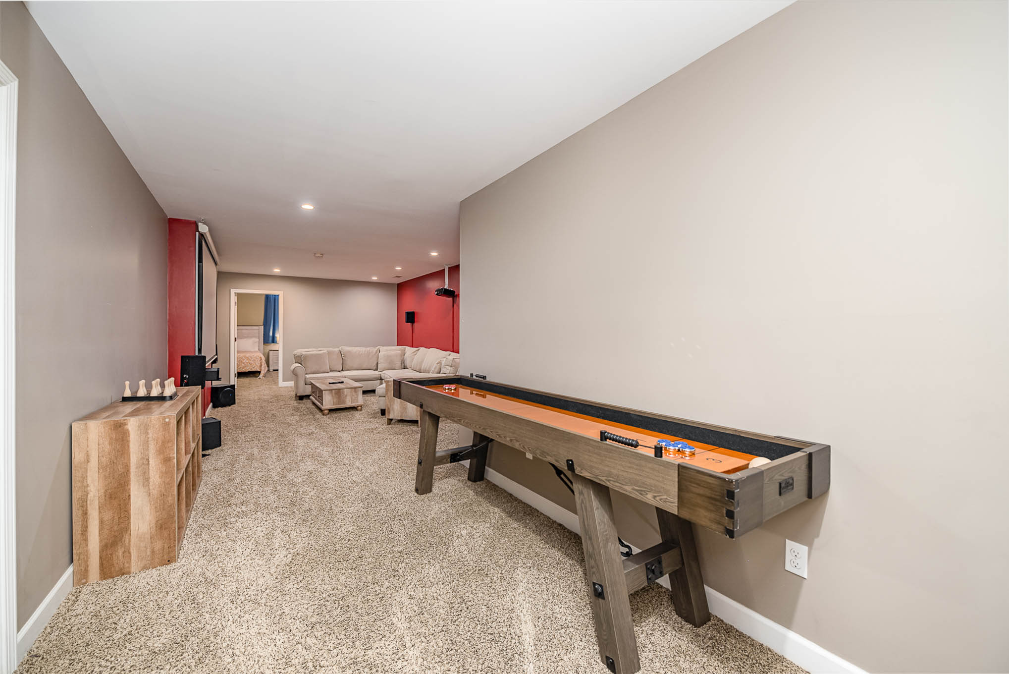 Shuffleboard table